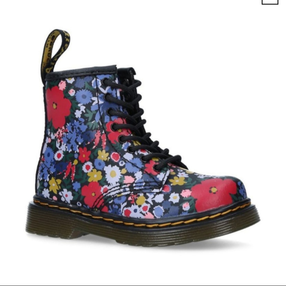 NWOT Floral Dr. Martens size 3 kids 5 women